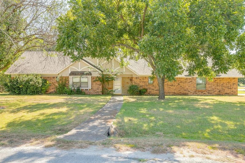 400 Mountain Valley Boulevard, Joshua TX 76058 - Photo 3