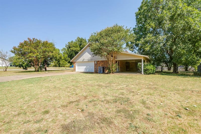 400 Mountain Valley Boulevard, Joshua TX 76058 - Photo 38