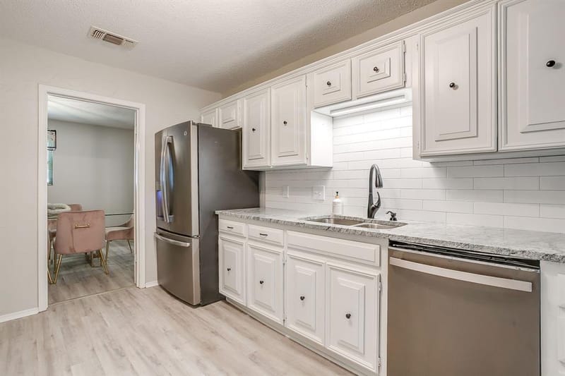 400 Mountain Valley Boulevard, Joshua TX 76058 - Photo 11