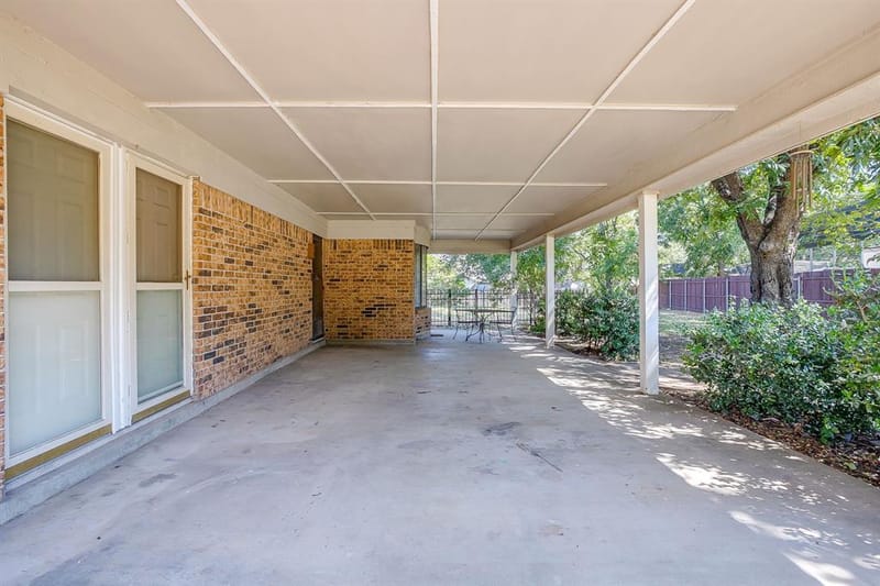 400 Mountain Valley Boulevard, Joshua TX 76058 - Photo 31