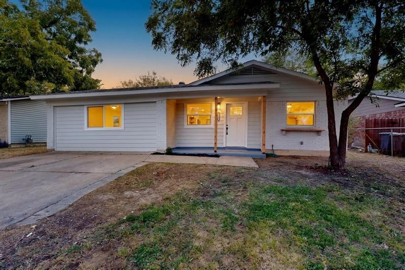 4841 Eastover Avenue, Fort Worth TX 76119 - Photo 2