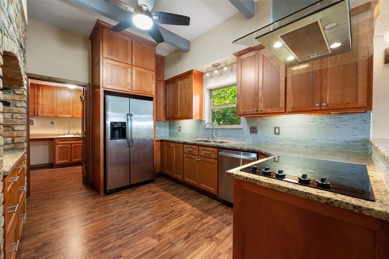 623 N Bowen Road, Arlington TX 76012 - Photo 8