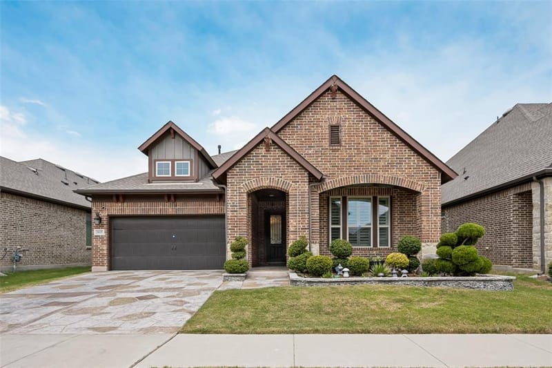 2615 High Bluff Drive, Mansfield TX 76063