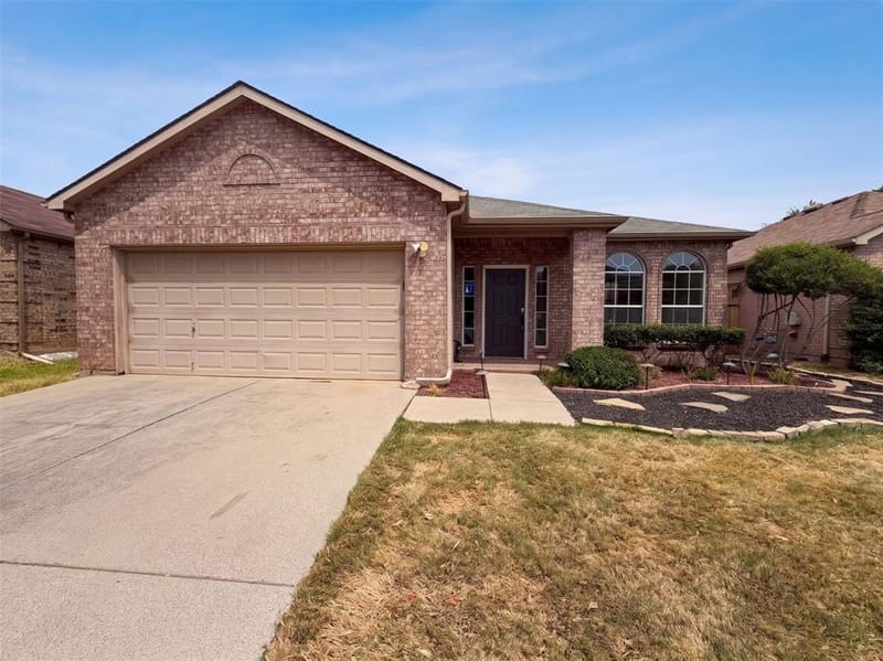 12609 Black Cherry Lane, Fort Worth TX 76040