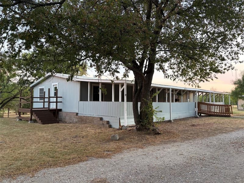 7424 N Locust Street, Denton TX 76207