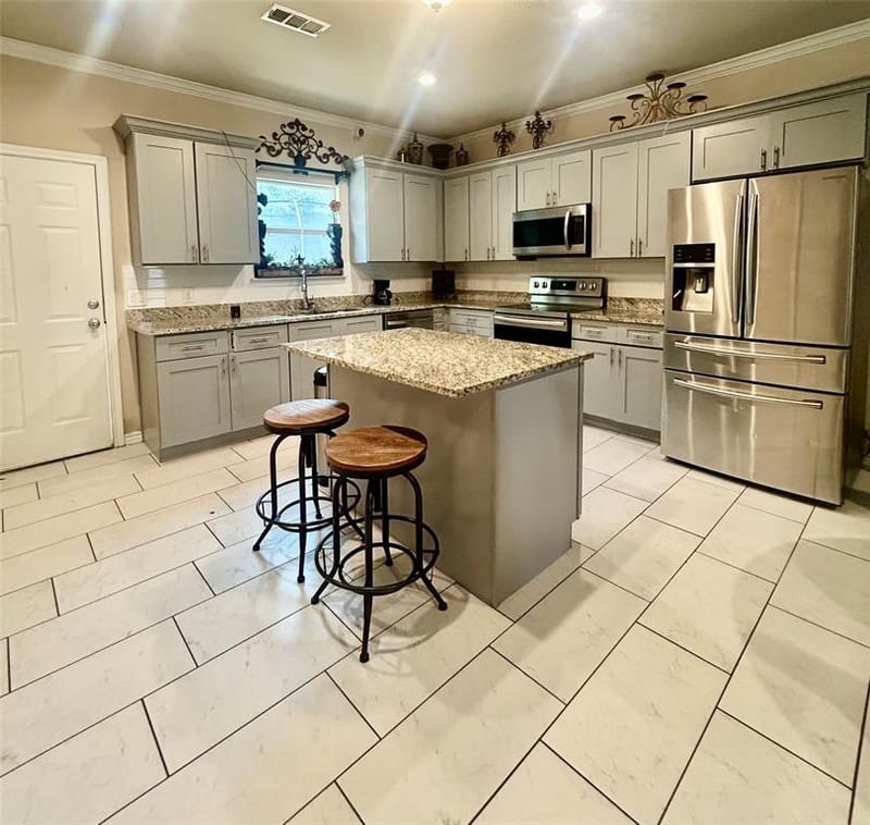 2807 Ainwick Court, Dallas TX 75227 - Photo 4