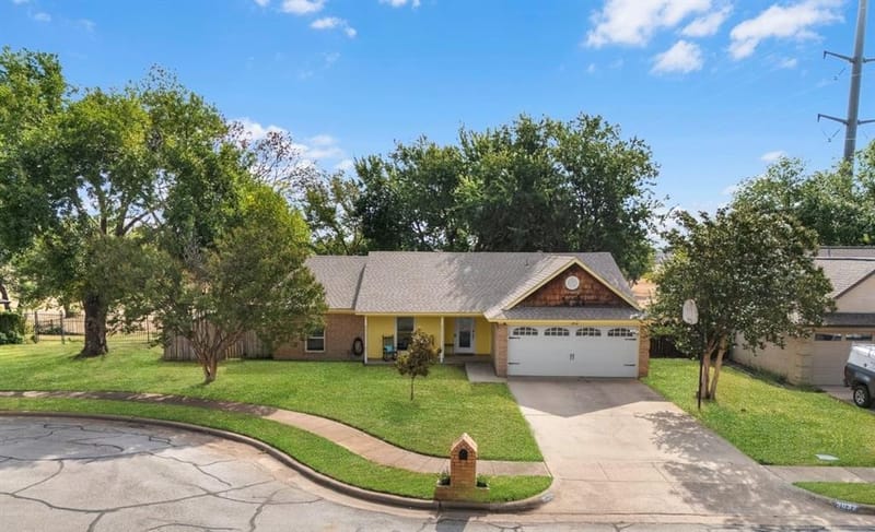 3032 Oak Valley Drive, Bedford TX 76021