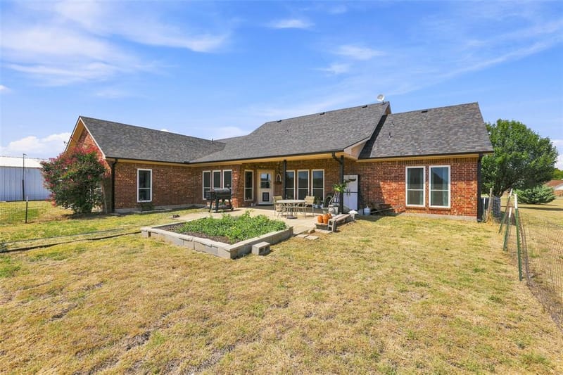 445 County Road 4444, Trenton TX 75490 - Photo 6