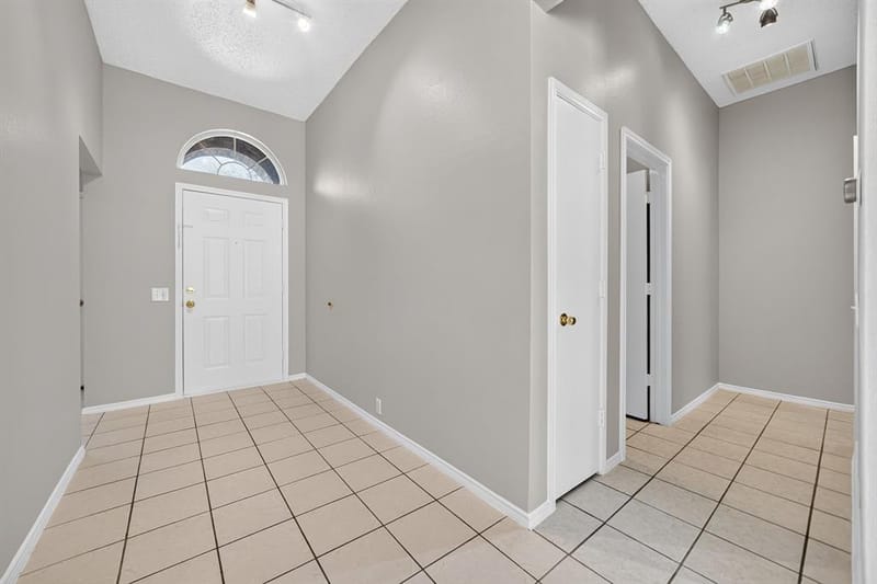 306 Branch Bend, Euless TX 76039 - Photo 3