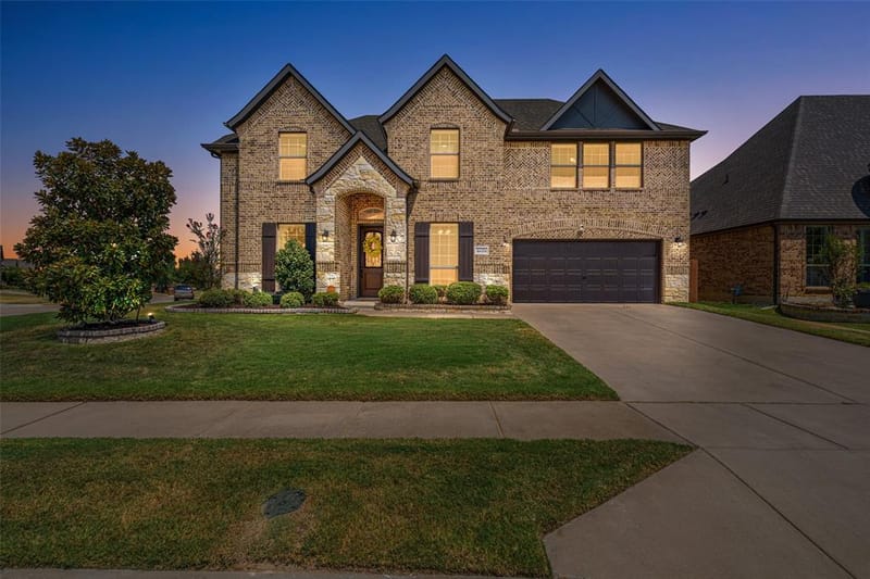 5028 Chisholm View Drive, Fort Worth TX 76123