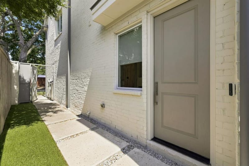 4920 Kelton Drive, Dallas TX 75209 - Photo 4