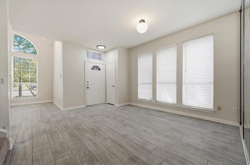 2203 Meadowstone Drive, Carrollton TX 75006 - Photo 6