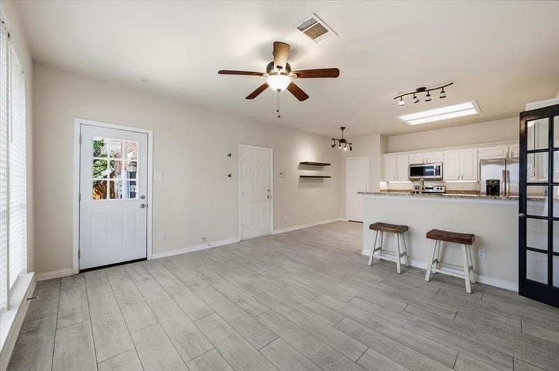 2203 Meadowstone Drive, Carrollton TX 75006 - Photo 13