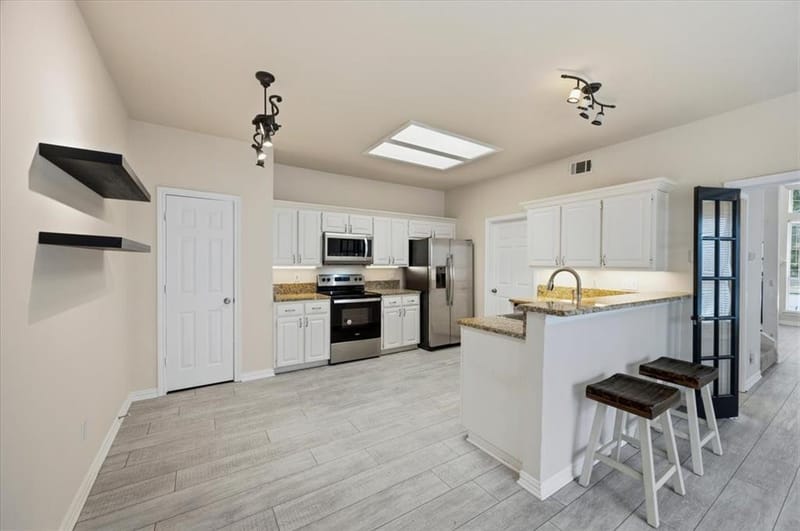 2203 Meadowstone Drive, Carrollton TX 75006 - Photo 11