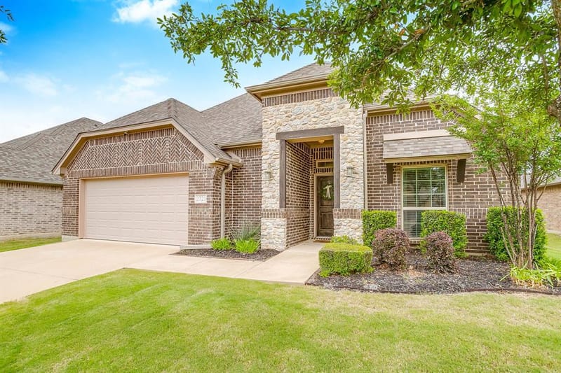 2721 Buffalo Run, Burleson TX 76028 - Photo 6