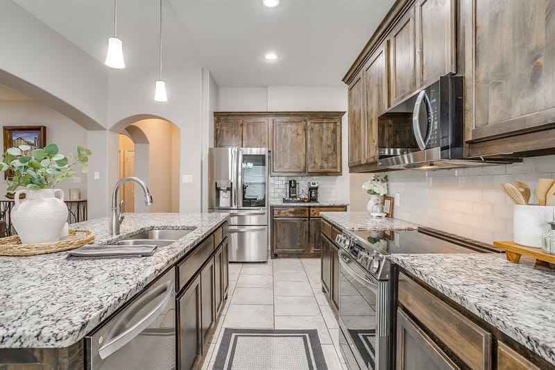 2721 Buffalo Run, Burleson TX 76028 - Photo 13