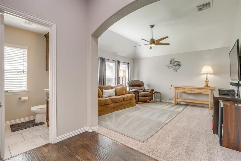2721 Buffalo Run, Burleson TX 76028 - Photo 17