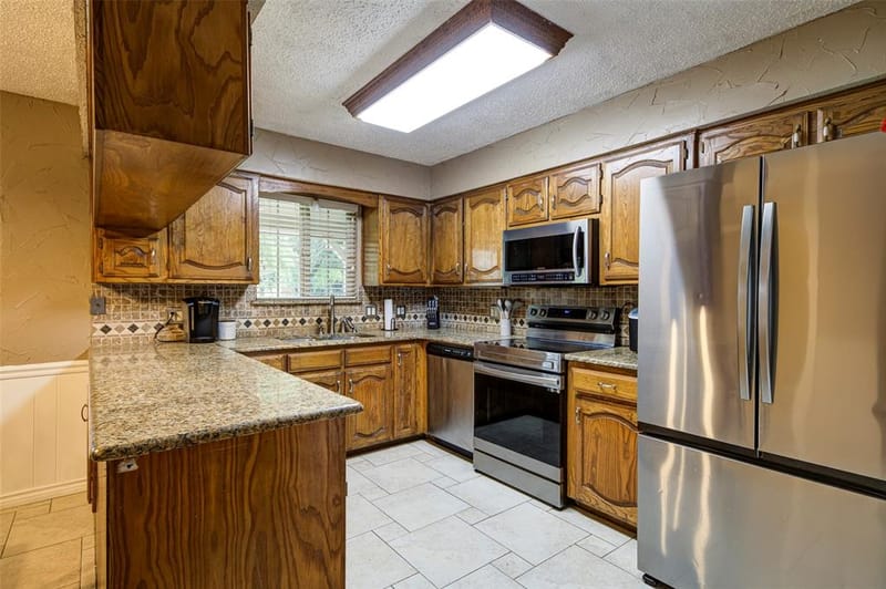 3805 Berry Hill Court, Double Oak TX 75028 - Photo 25