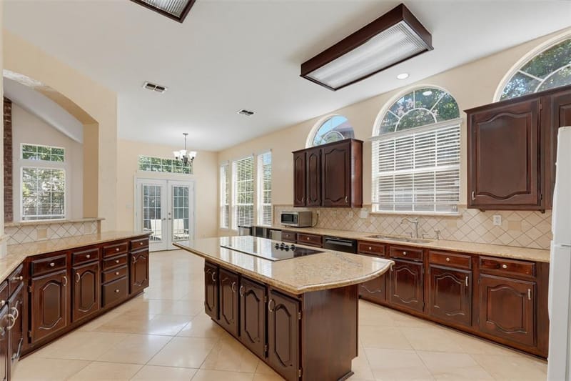 634 Oakbend Drive, Coppell TX 75019 - Photo 13