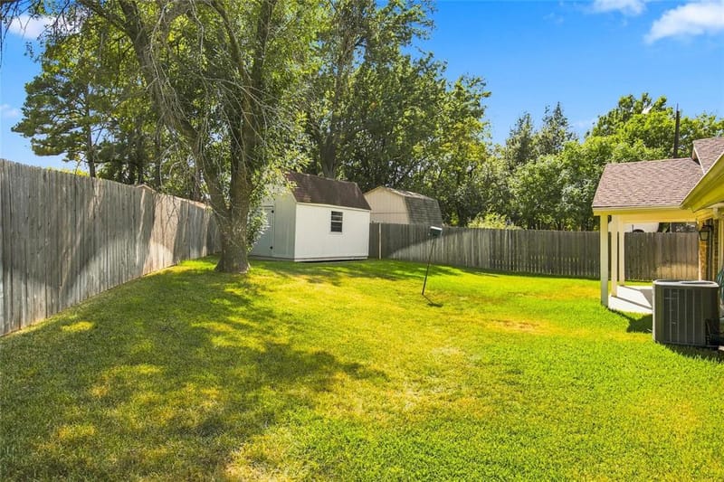 820 E Windsor Drive, Denton TX 76209 - Photo 30