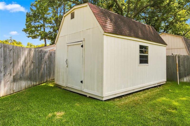 820 E Windsor Drive, Denton TX 76209 - Photo 33