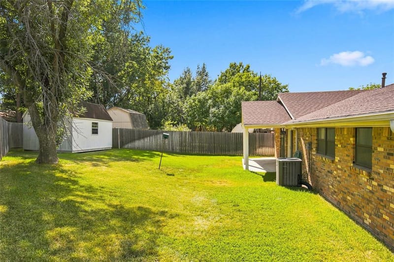 820 E Windsor Drive, Denton TX 76209 - Photo 29