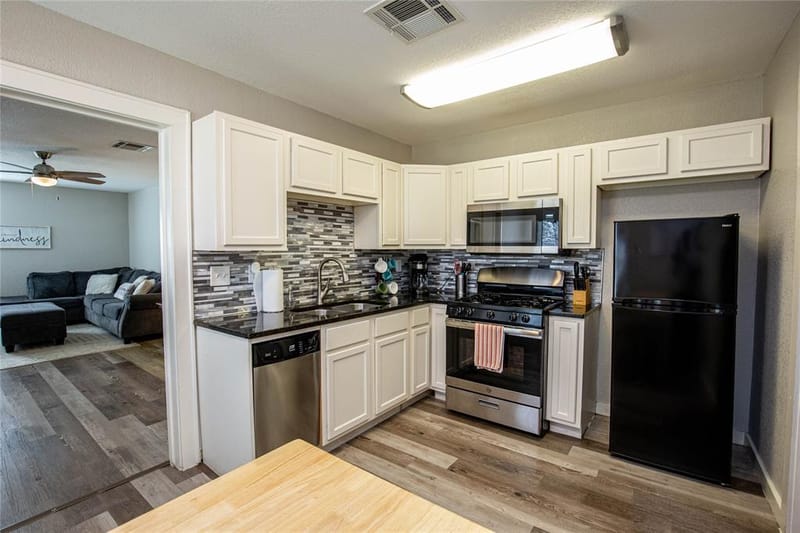 1108 N 28th Street, Waco TX 76707 - Photo 6
