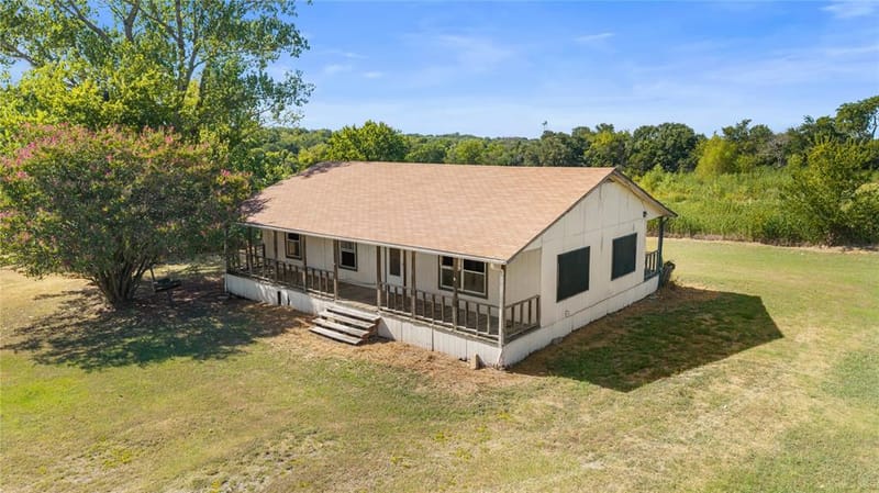 1901 E Texas Street, Denison TX 75021 - Photo 17