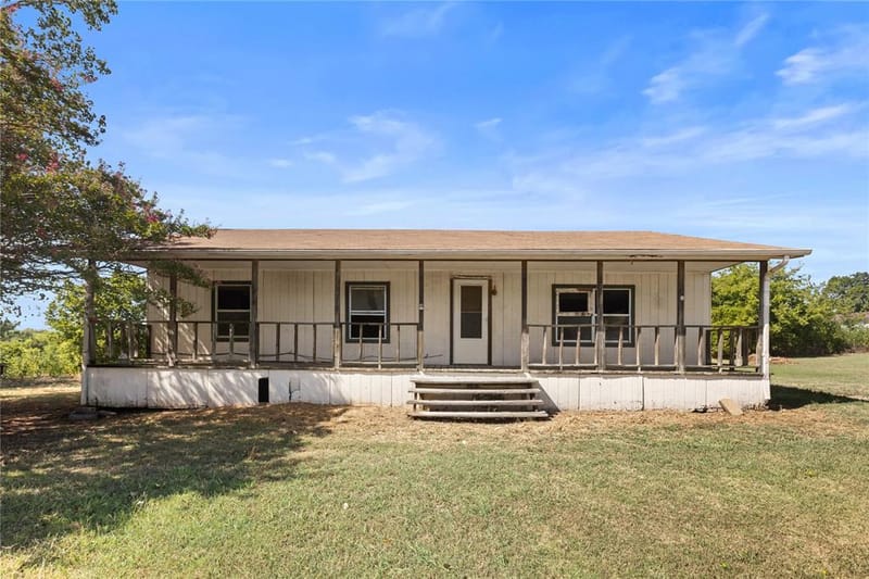 1901 E Texas Street, Denison TX 75021