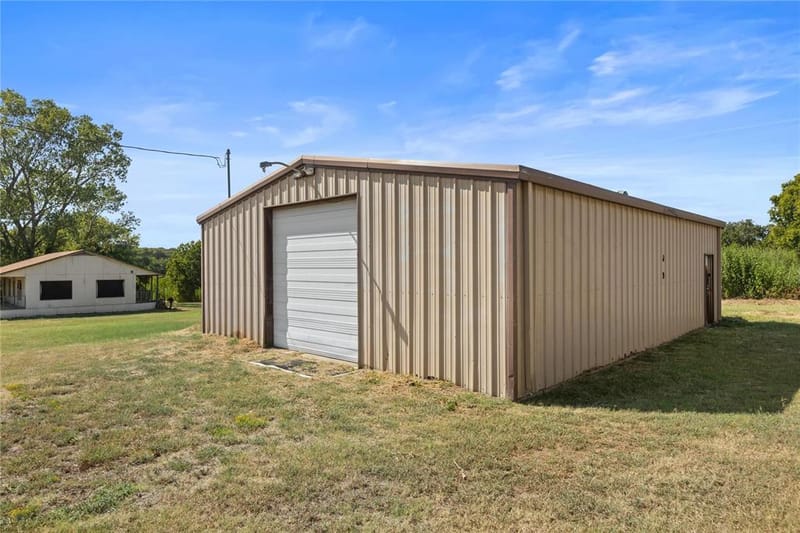 1901 E Texas Street, Denison TX 75021 - Photo 9