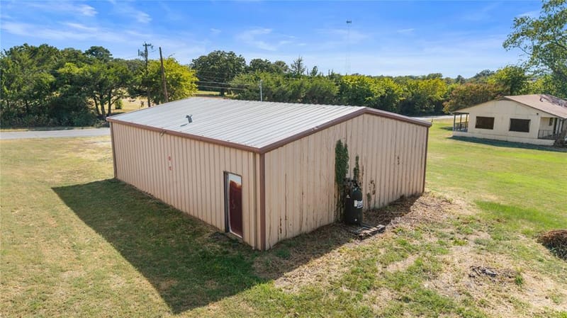 1901 E Texas Street, Denison TX 75021 - Photo 24
