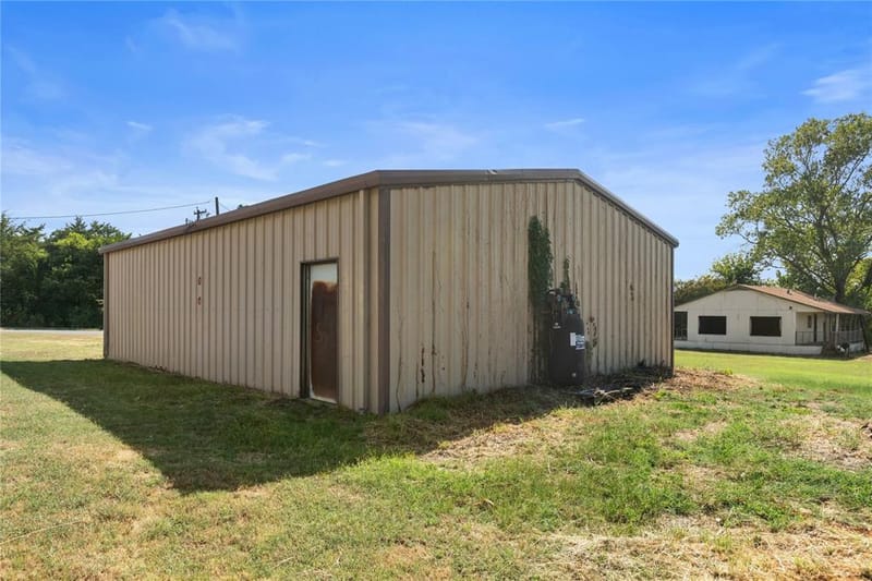 1901 E Texas Street, Denison TX 75021 - Photo 10