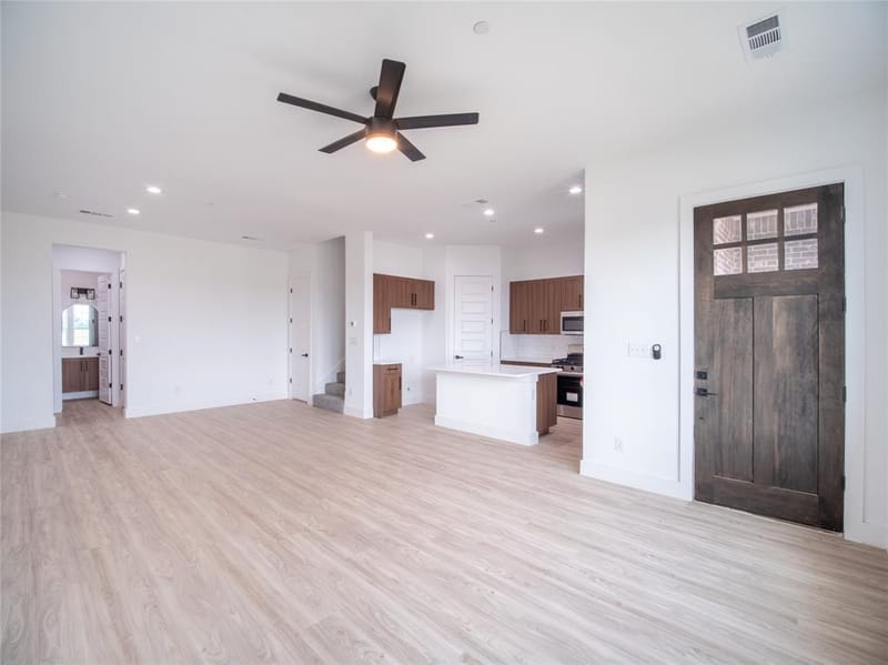 3453 Sanjeev Drive, Irving TX 75060 - Photo 3