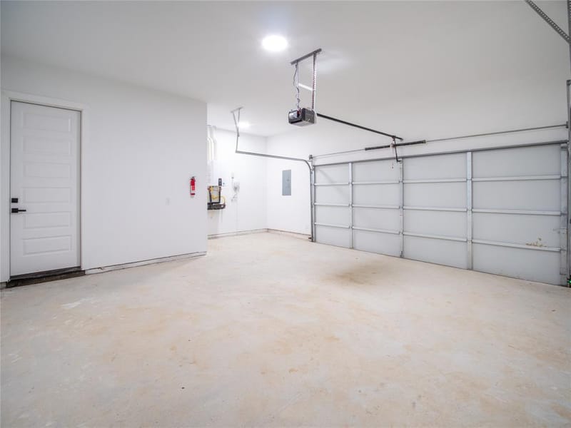3453 Sanjeev Drive, Irving TX 75060 - Photo 29