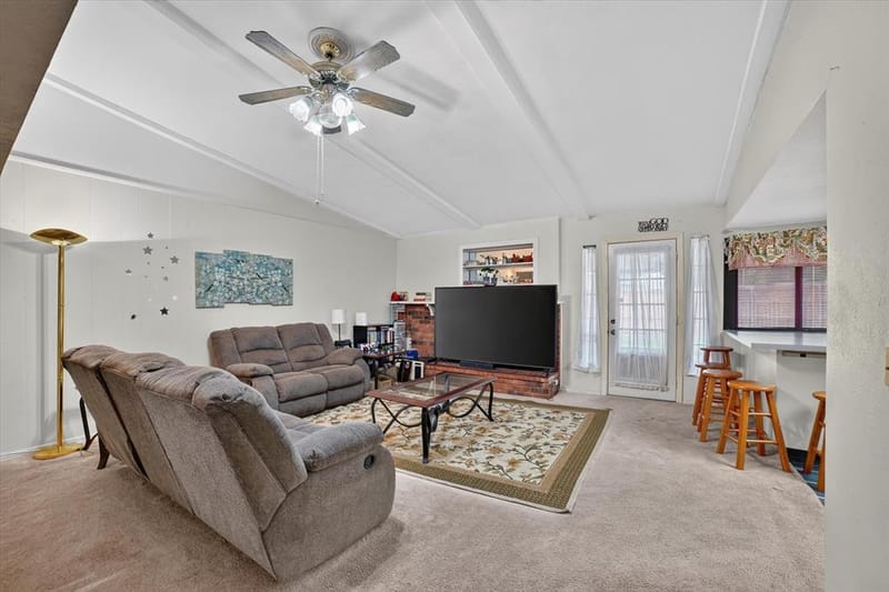 6217 Fallbrook Drive, Garland TX 75043 - Photo 6