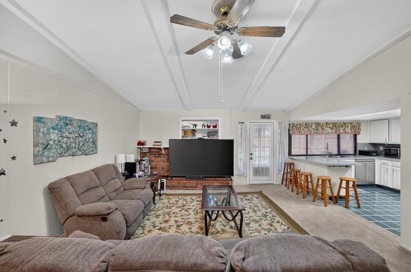 6217 Fallbrook Drive, Garland TX 75043 - Photo 7