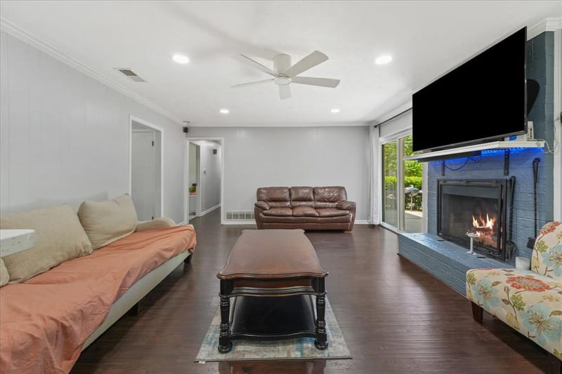 347 Merribrook Trail, Duncanville TX 75116 - Photo 7