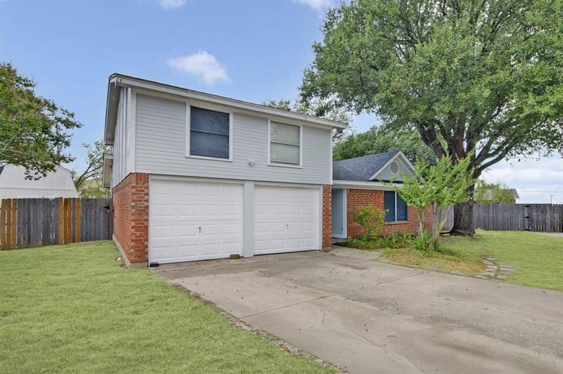 6401 Greenfield Court, Watauga TX 76148 - Photo 4