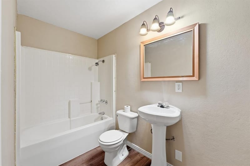 2633 Inadale Avenue, Dallas TX 75228 - Photo 13
