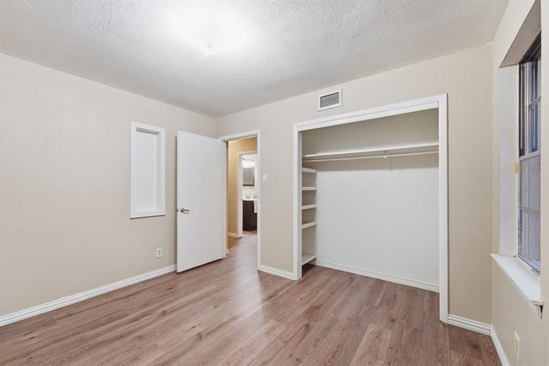 2633 Inadale Avenue, Dallas TX 75228 - Photo 9