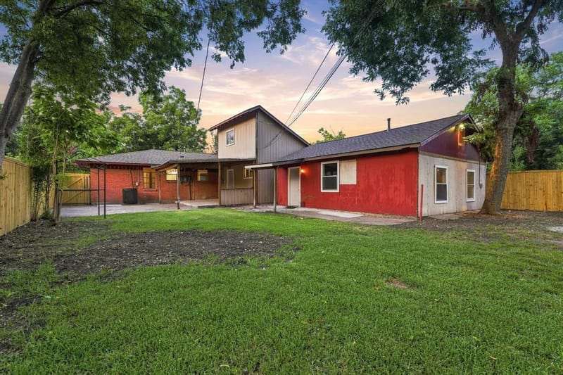 2633 Inadale Avenue, Dallas TX 75228 - Photo 14