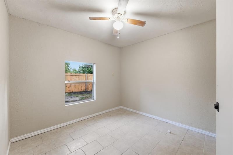 2633 Inadale Avenue, Dallas TX 75228 - Photo 18