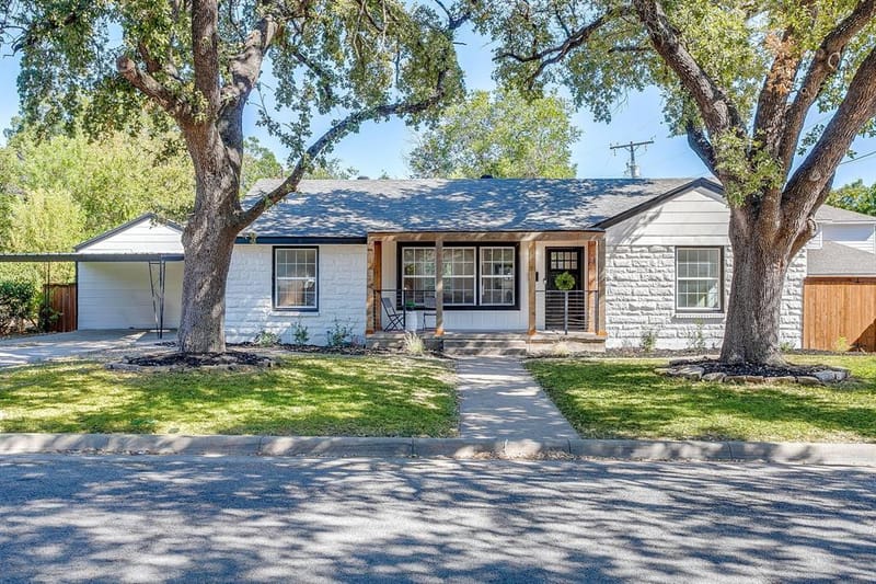 3504 Plymouth Avenue, Fort Worth TX 76109