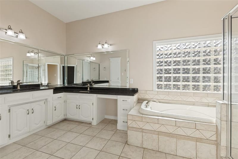 529 Chippendale Drive, Heath TX 75032 - Photo 10