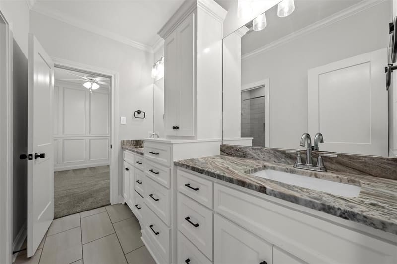 324 Stone Manor Drive, McGregor TX 76657 - Photo 32