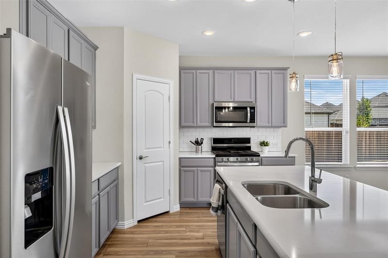 8715 Royal Star Road, Rowlett TX 75089 - Photo 18