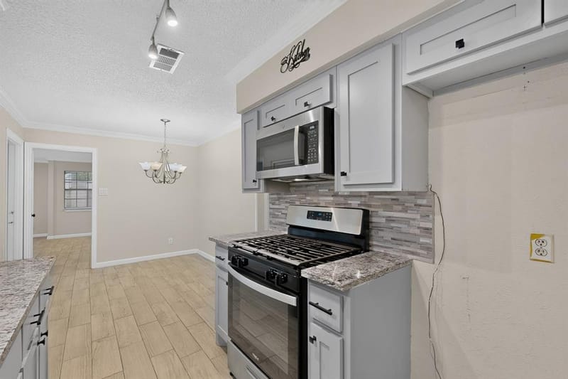 2441 Lakeshore Drive, Grand Prairie TX 75051 - Photo 16