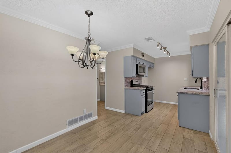 2441 Lakeshore Drive, Grand Prairie TX 75051 - Photo 12