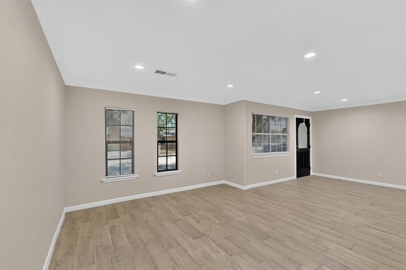 2441 Lakeshore Drive, Grand Prairie TX 75051 - Photo 7