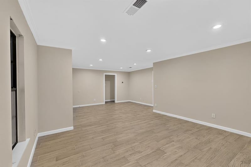 2441 Lakeshore Drive, Grand Prairie TX 75051 - Photo 10